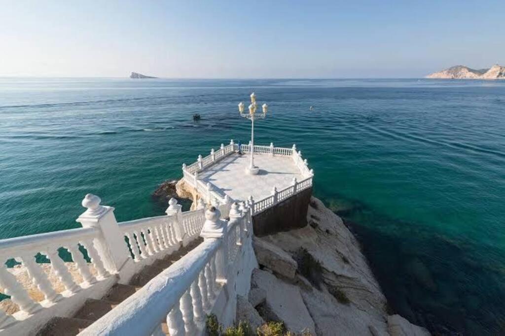Apartamento Centrico Y En Primera Linea De Playa Διαμέρισμα Μπένιντορμ Εξωτερικό φωτογραφία